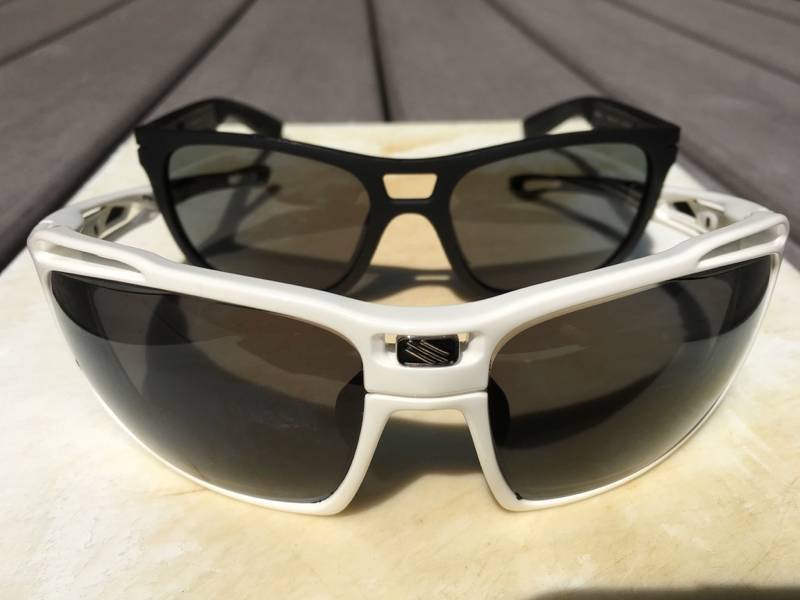 Sensity lenses at maximum darkess; Roka Vendée Carbon polarized lenses rear.