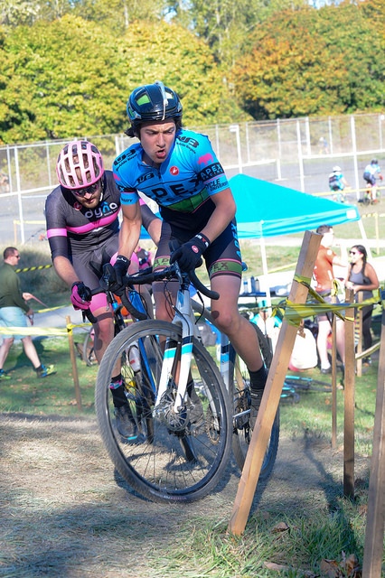 Adrian fighting for position at a 2018 MFG Cyclocross event at Magnuson Park.